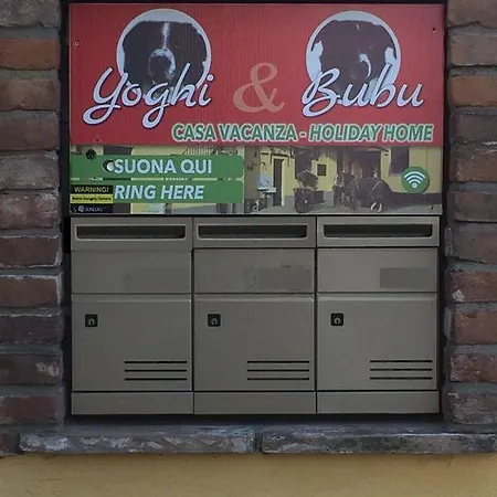 Yoghi & Bubu アパート